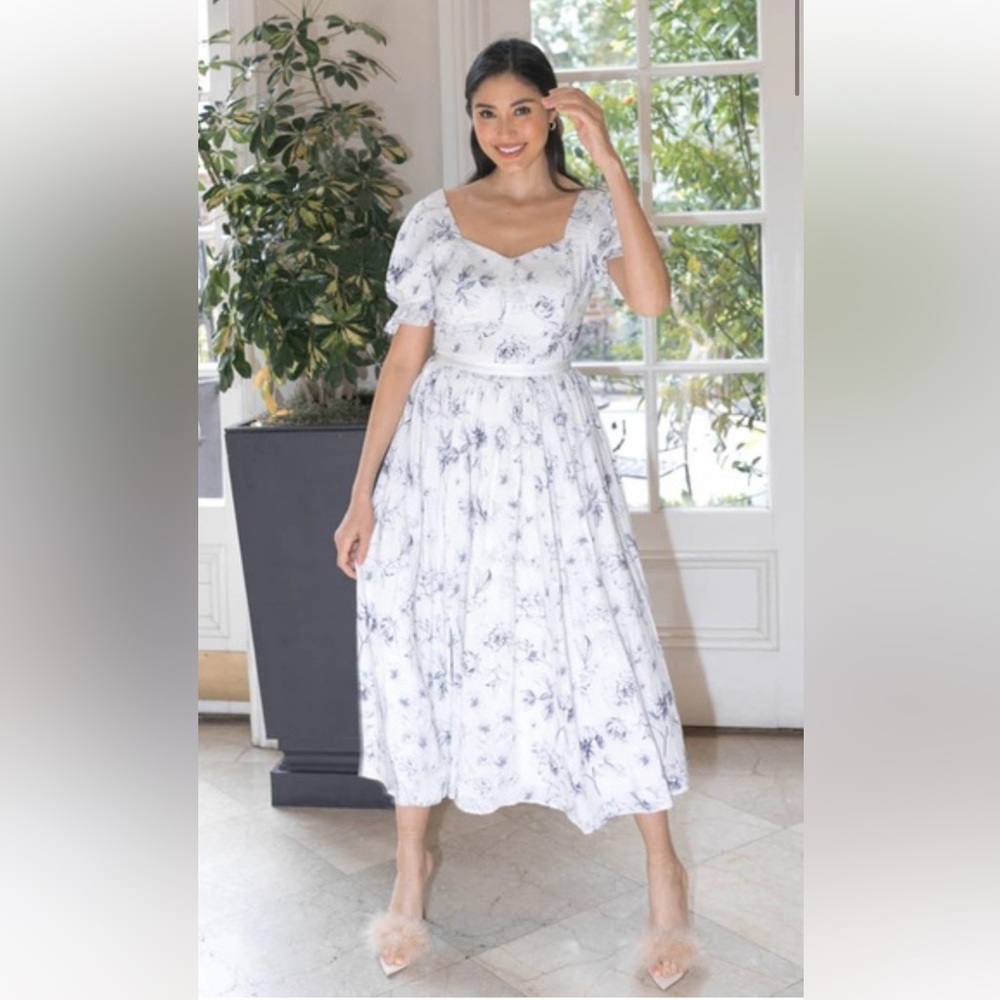 Ivy City Co White Floral Ballerina Dress